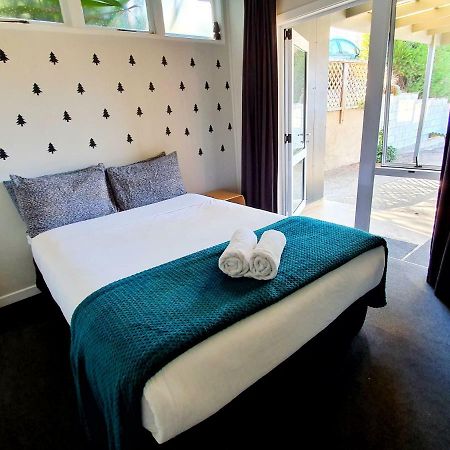 Bumbles Backpackers Vandrarhem Queenstown Exteriör bild