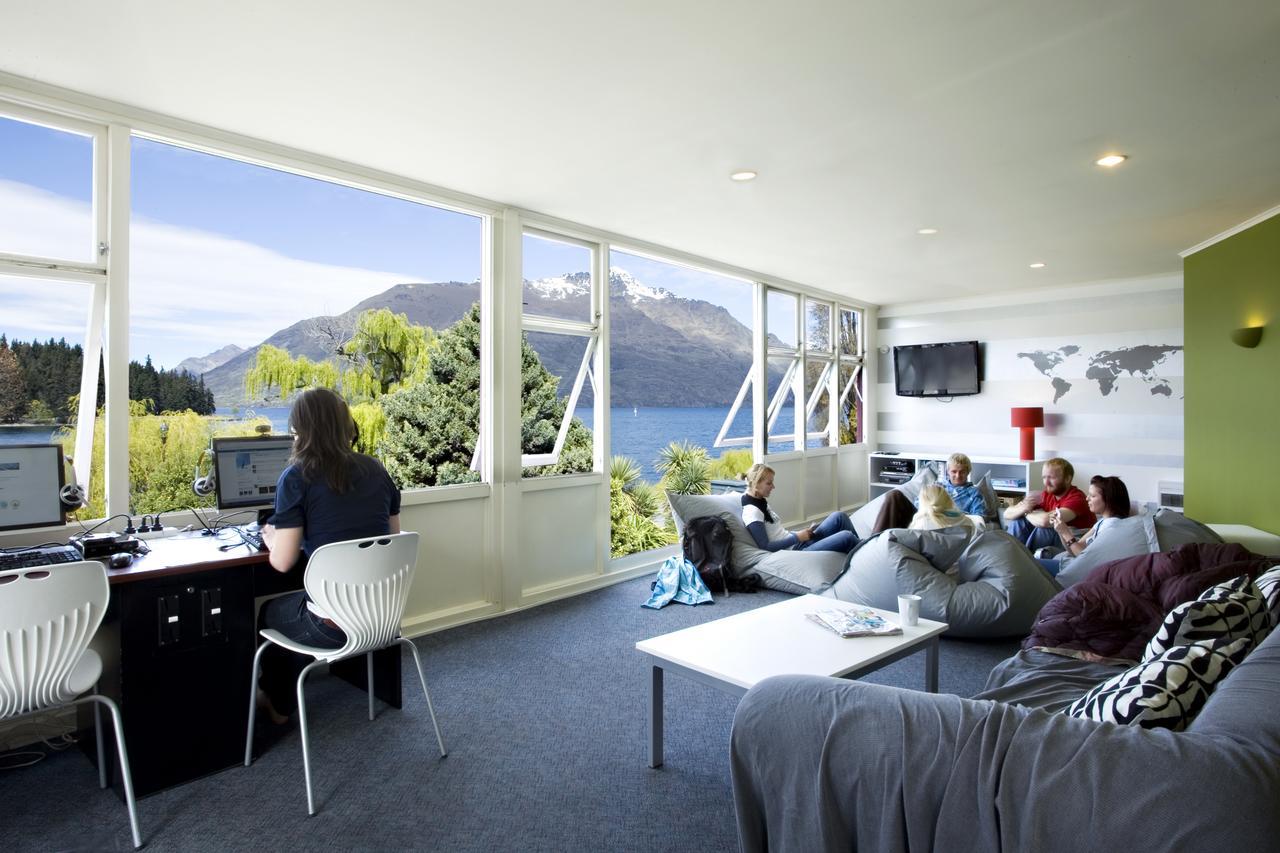 Bumbles Backpackers Vandrarhem Queenstown Exteriör bild