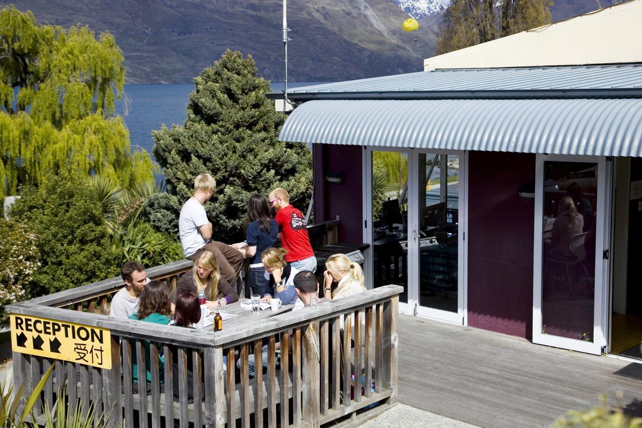 Bumbles Backpackers Vandrarhem Queenstown Exteriör bild