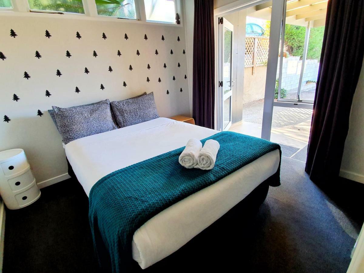 Bumbles Backpackers Vandrarhem Queenstown Exteriör bild